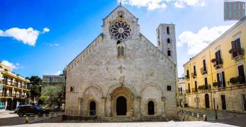 Rosoni "merlettati", leoni e grifoni:  la Cattedrale di Ruvo, capolavoro del romanico pugliese 